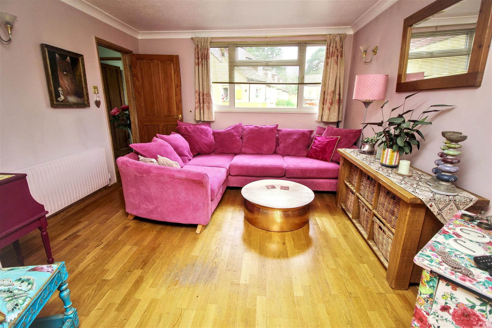 Sandhills Way, Calcot, Reading